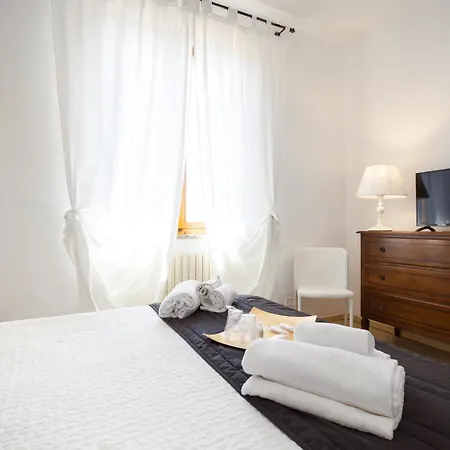 Hotel Porta Romana Di Luce 3*