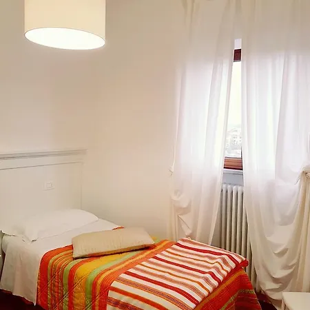 Ξενοδοχείο Porta Romana - Lucehotels