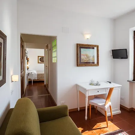 Porta Romana - Lucehotels Szálloda 3*