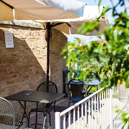 Porta Romana - Lucehotels Szálloda